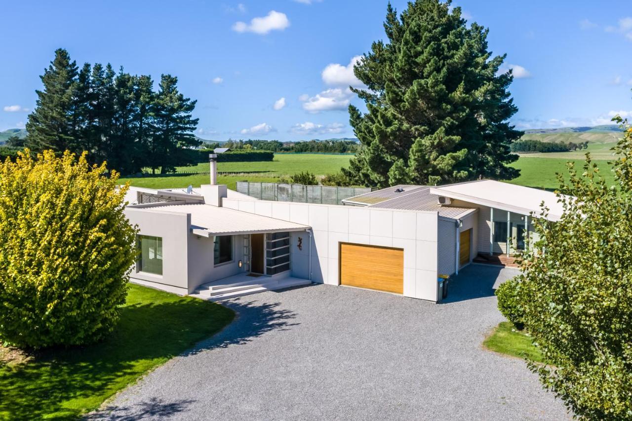 Paradise On Campbell Martinborough Ngoại thất bức ảnh