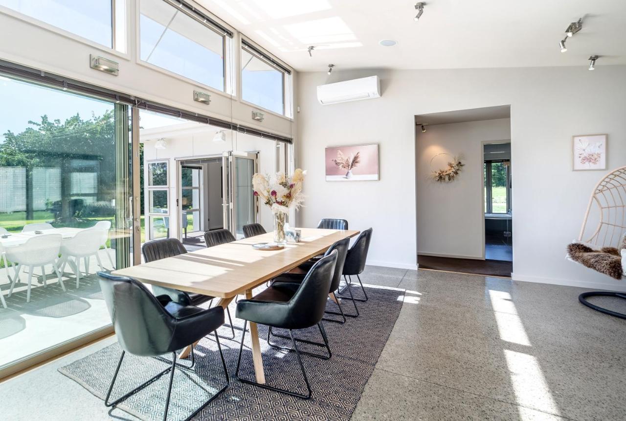 Paradise On Campbell Martinborough Ngoại thất bức ảnh