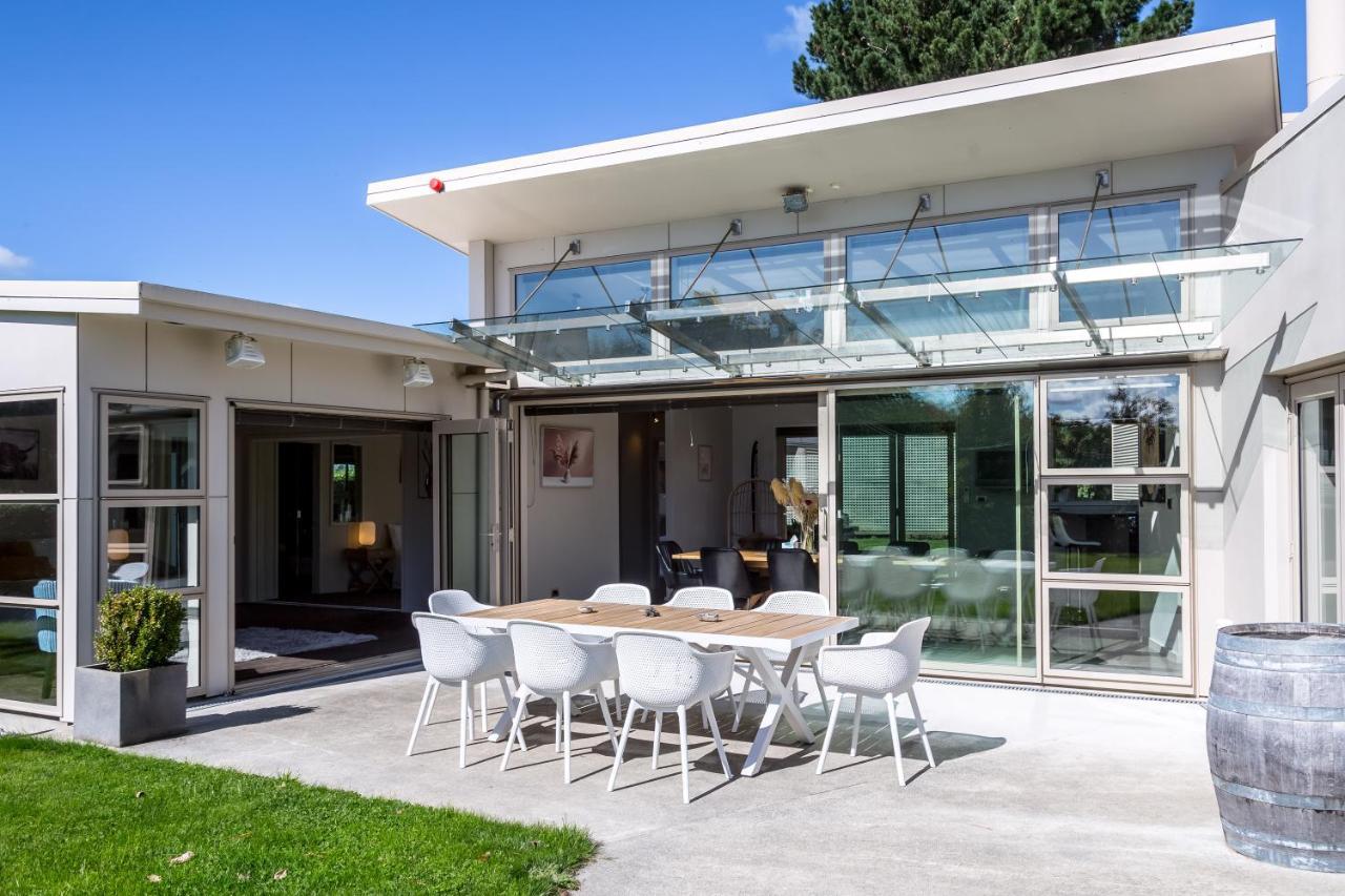 Paradise On Campbell Martinborough Ngoại thất bức ảnh