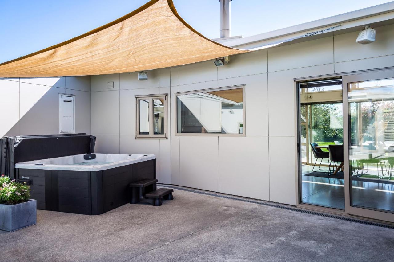 Paradise On Campbell Martinborough Ngoại thất bức ảnh