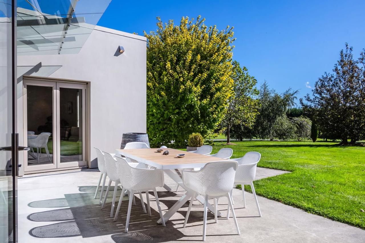 Paradise On Campbell Martinborough Ngoại thất bức ảnh