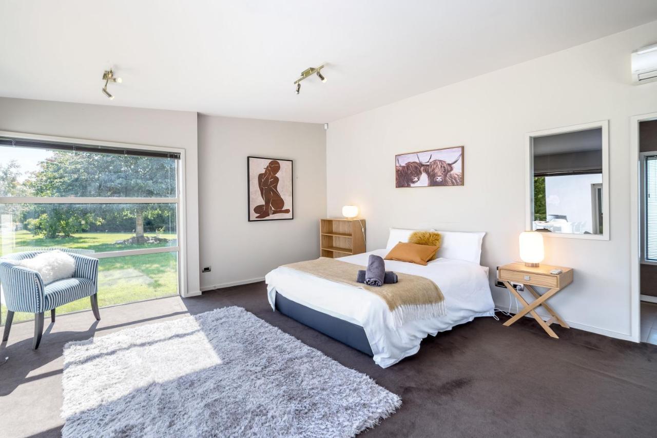 Paradise On Campbell Martinborough Ngoại thất bức ảnh