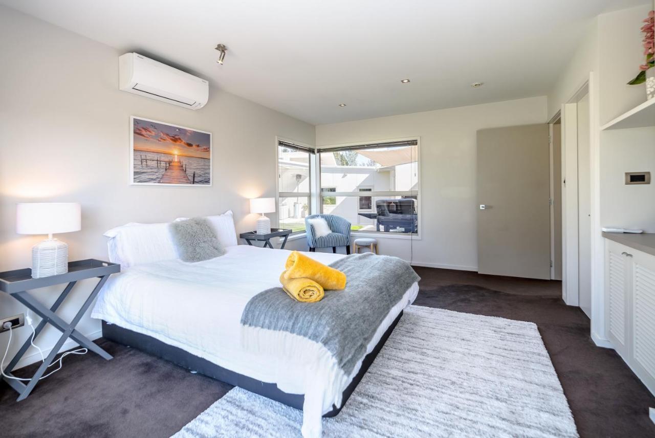 Paradise On Campbell Martinborough Ngoại thất bức ảnh