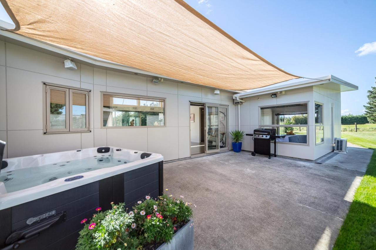 Paradise On Campbell Martinborough Ngoại thất bức ảnh