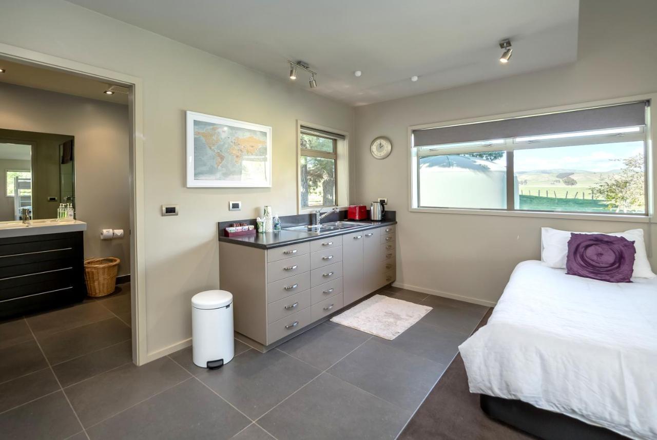 Paradise On Campbell Martinborough Ngoại thất bức ảnh